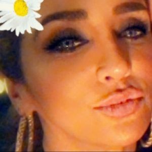 Meet your Posher, Neda